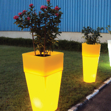 95de7-illuminated-planters-360x360-1.jpg